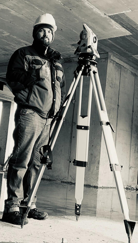 Геодезически заснемания или трасировъчни дейности с тотална станция